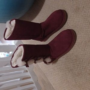 UGGs Koolaburra Victoria Boots Plum Suede faux fur inside Excellent like New S 8
